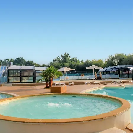 Campsite Gorgeous Stacaravan In Aureilhan With Heated Swimming Pool
