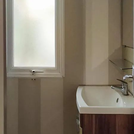 Pet Friendly Stacaravan In