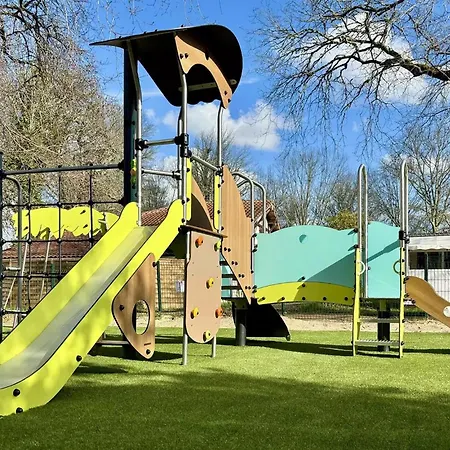 Camping Pet Friendly Stacaravan In