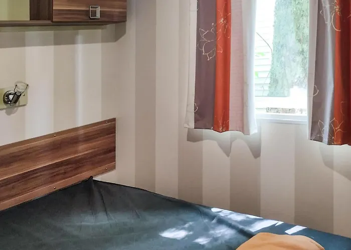 Pet Friendly Stacaravan In Campingplatz